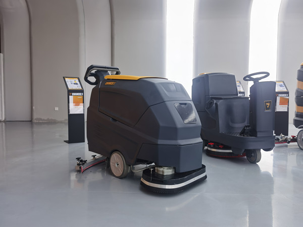 室內(nèi)全自動洗地機的清潔效率 室內(nèi)全自動洗地機的清潔效率