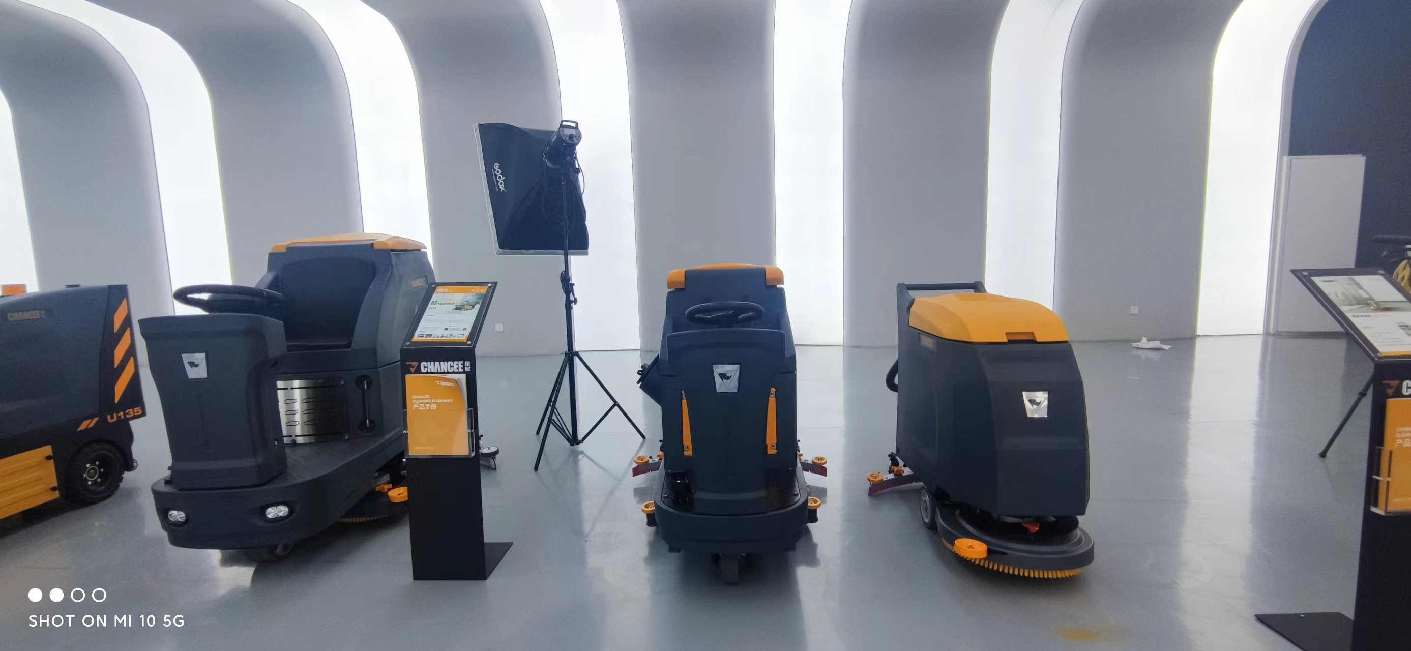 駕駛式洗地機有效防止二次污染 駕駛式洗地機有效防止二次污染